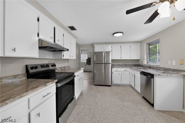 3238 Savage RD, Sarasota, FL 34231