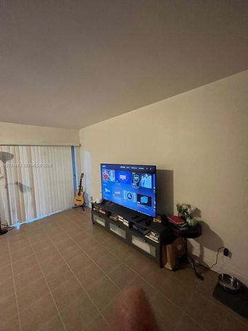 18111 NW 68th Avenue H102, Hialeah, FL 33015