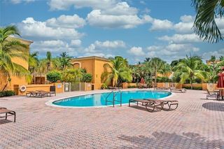18111 NW 68th Avenue H102, Hialeah, FL 33015