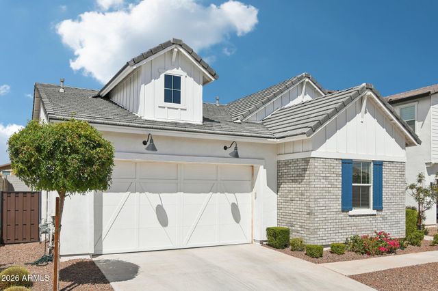 19742 W TURNEY Avenue, Litchfield Park, AZ 85340