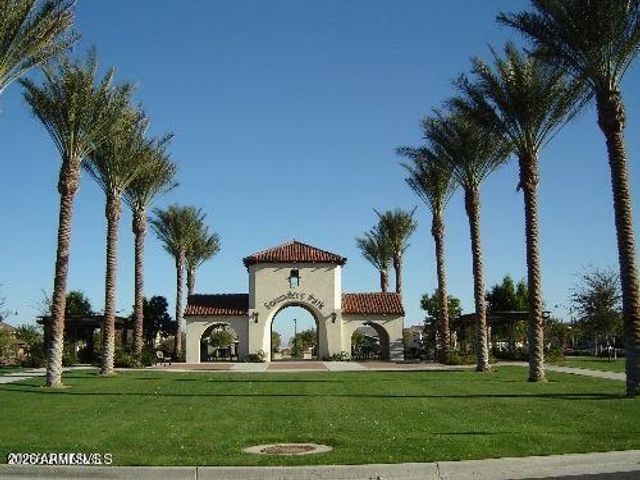 19742 W TURNEY Avenue, Litchfield Park, AZ 85340