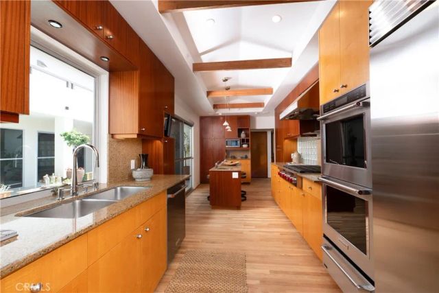 130 Mcknight, Laguna Beach, CA 92651