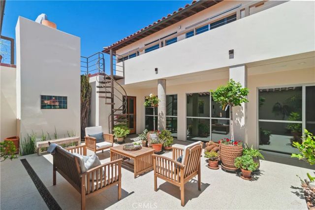 130 Mcknight, Laguna Beach, CA 92651
