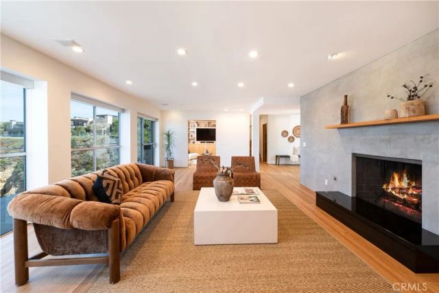 130 Mcknight, Laguna Beach, CA 92651