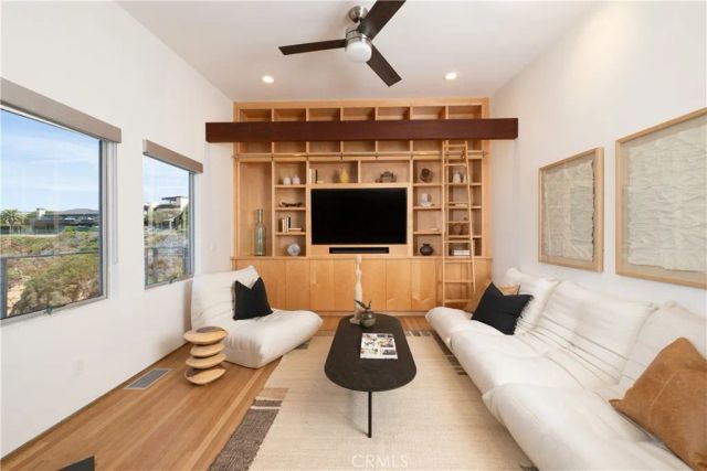 130 Mcknight, Laguna Beach, CA 92651