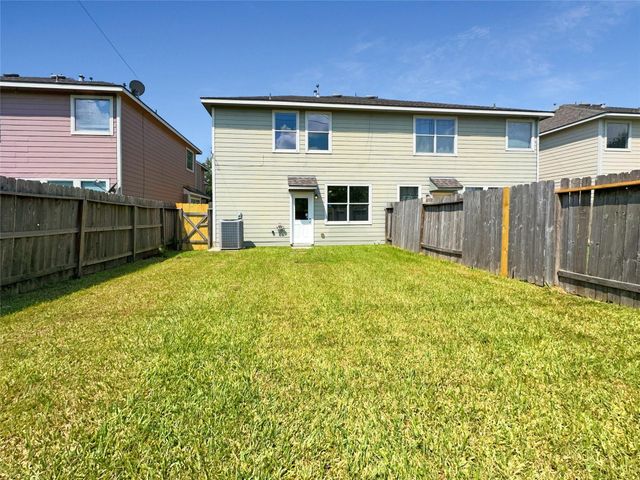 8726 Bentongrove Lane, Houston, TX 77044