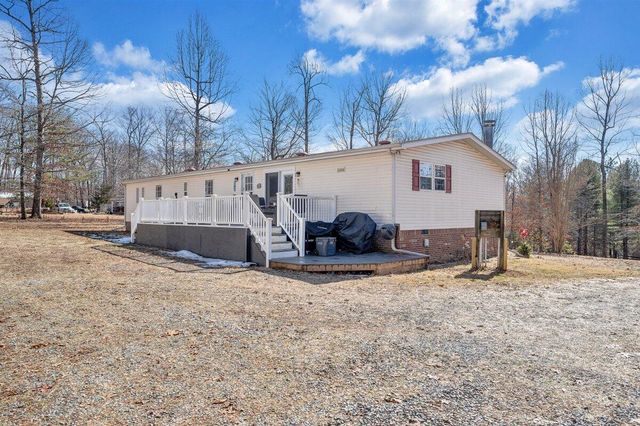 506 Spinnaker WAY, Moneta, VA 24121