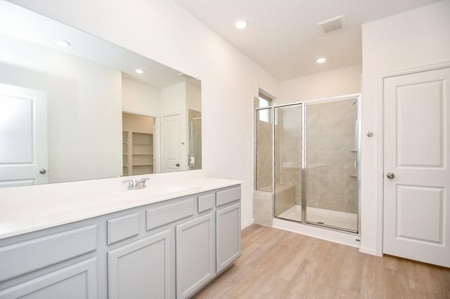 5240 Pine Pass Drive, Rosenberg, TX 77469