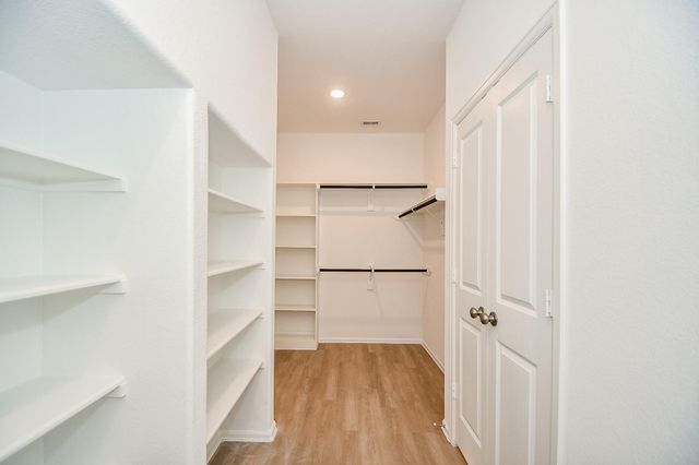 5240 Pine Pass Drive, Rosenberg, TX 77469