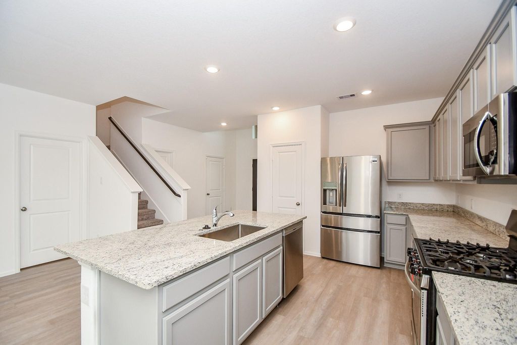 5240 Pine Pass Drive, Rosenberg, TX 77469