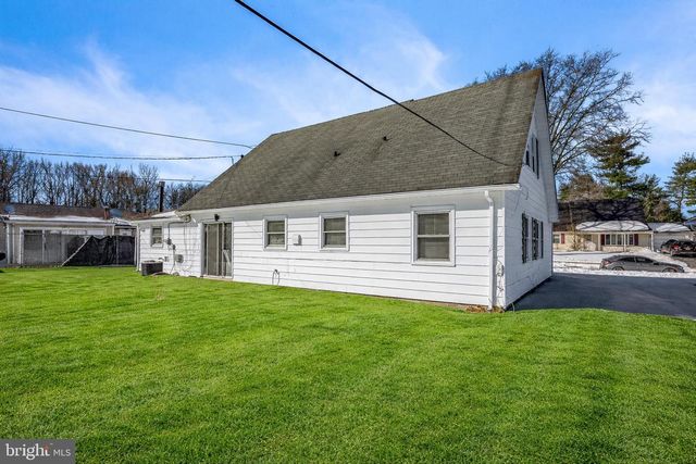 4 HAMILTON LN, Willingboro, NJ 08046