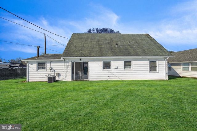 4 HAMILTON LN, Willingboro, NJ 08046