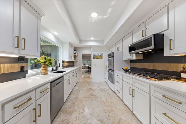 16140 Chalfont Circle, Dallas, TX 75248