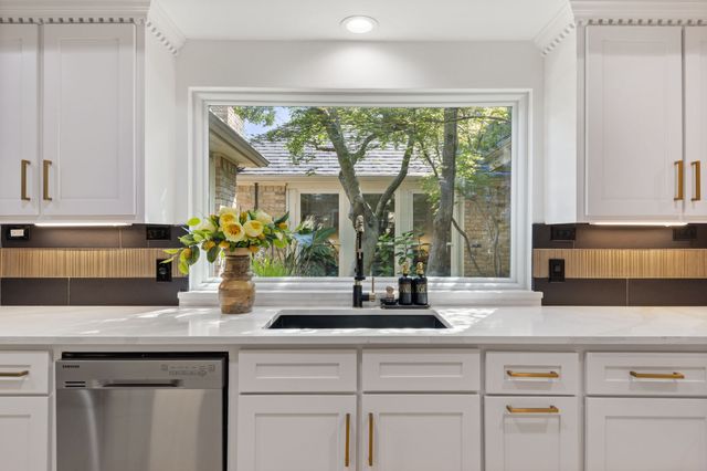 16140 Chalfont Circle, Dallas, TX 75248