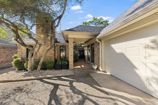 16140 Chalfont Circle, Dallas, TX 75248