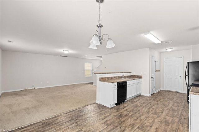 4224 Piedmont Farms Way, Winston-salem, NC 27107