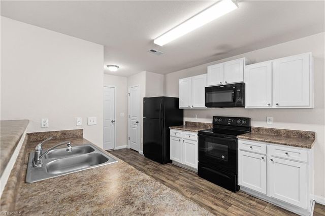 4224 Piedmont Farms Way, Winston-salem, NC 27107