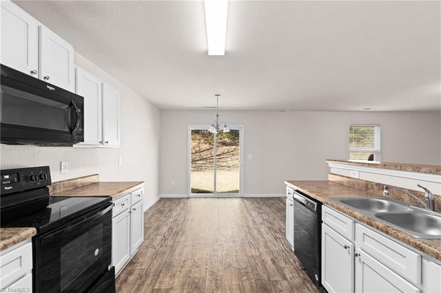 4224 Piedmont Farms Way, Winston-salem, NC 27107