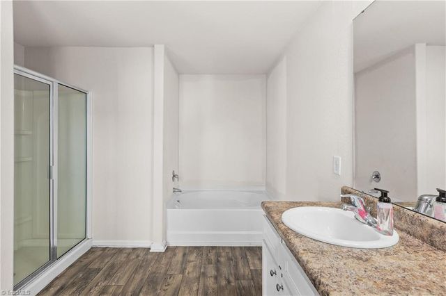 4224 Piedmont Farms Way, Winston-salem, NC 27107