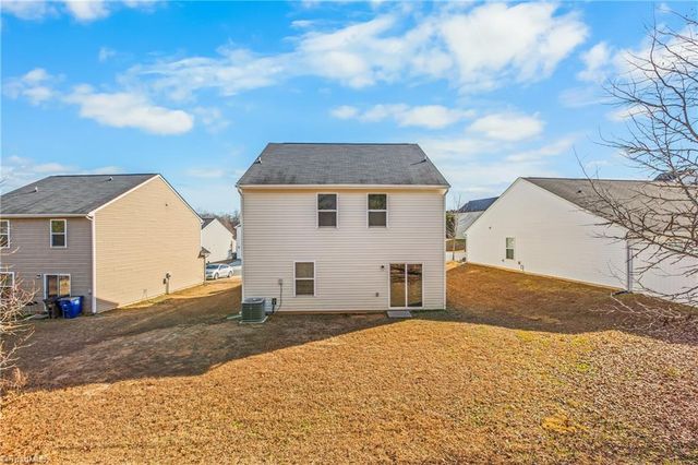 4224 Piedmont Farms Way, Winston-salem, NC 27107