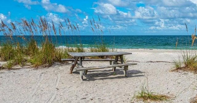 9424 WILLMINGTON BOULEVARD, Englewood, FL 34224