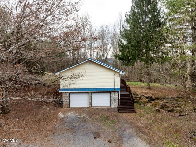 135 Earl Williams Road, Elizabethton, TN 37643