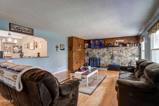 135 Earl Williams Road, Elizabethton, TN 37643