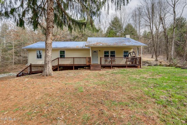 135 Earl Williams Road, Elizabethton, TN 37643