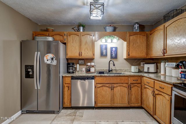 135 Earl Williams Road, Elizabethton, TN 37643