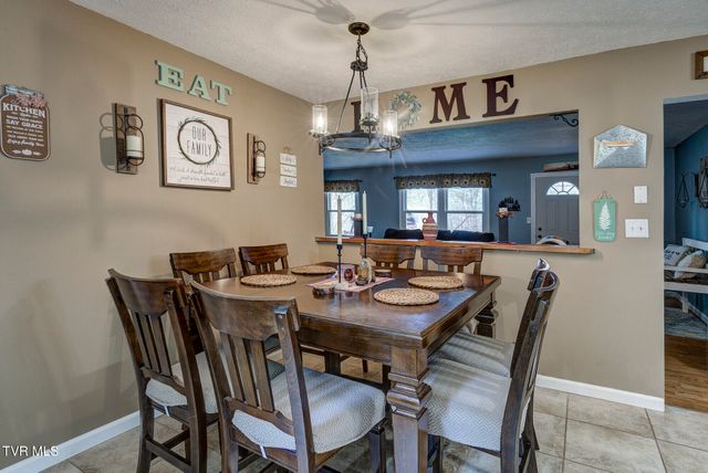 135 Earl Williams Road, Elizabethton, TN 37643