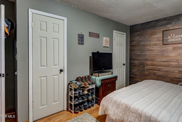 135 Earl Williams Road, Elizabethton, TN 37643