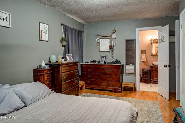 135 Earl Williams Road, Elizabethton, TN 37643