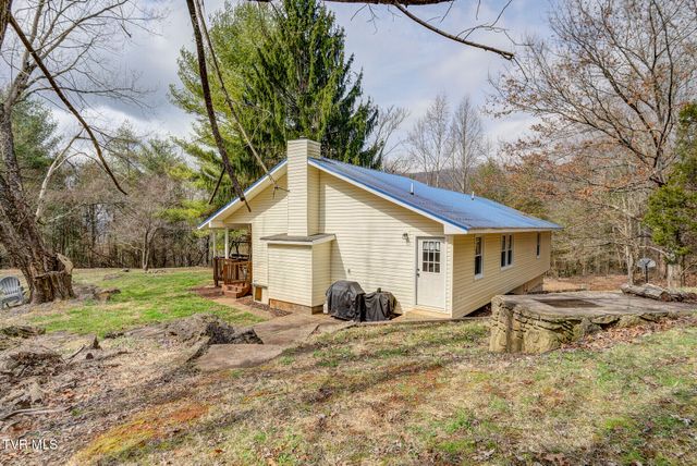 135 Earl Williams Road, Elizabethton, TN 37643