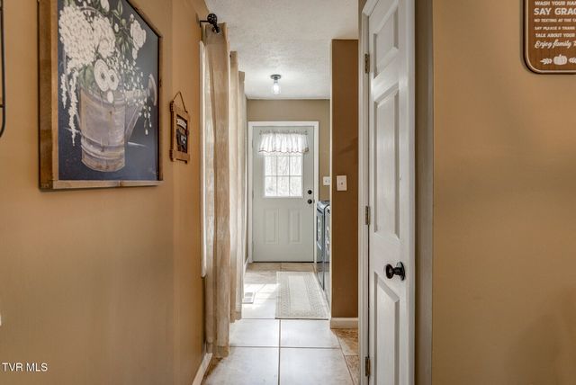 135 Earl Williams Road, Elizabethton, TN 37643