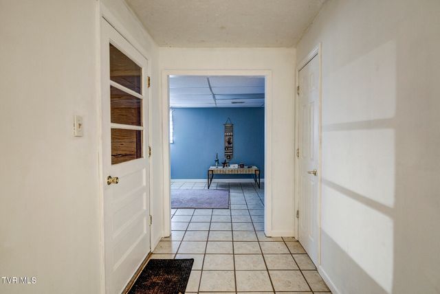 135 Earl Williams Road, Elizabethton, TN 37643