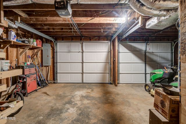 135 Earl Williams Road, Elizabethton, TN 37643