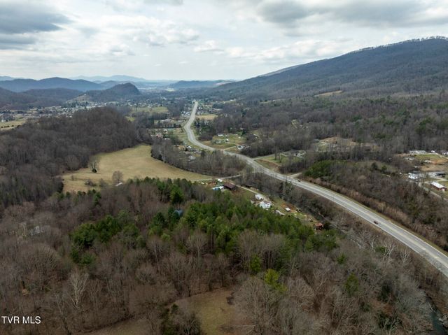 135 Earl Williams Road, Elizabethton, TN 37643