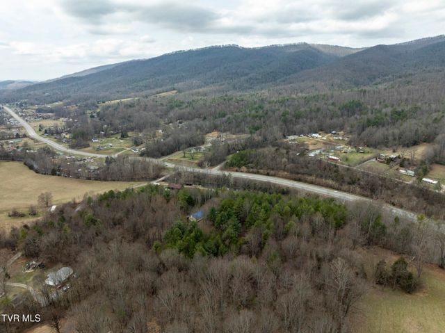 135 Earl Williams Road, Elizabethton, TN 37643