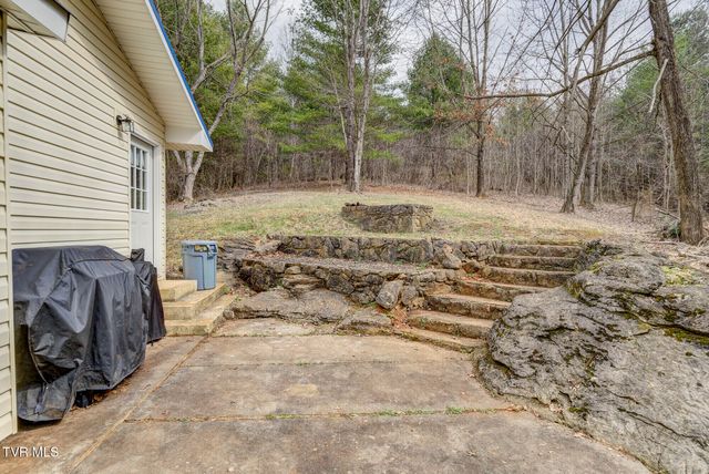 135 Earl Williams Road, Elizabethton, TN 37643