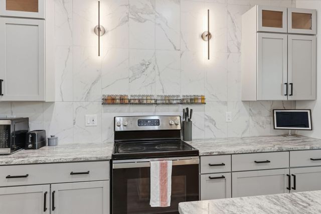 8528 Falling Leaf Lane, North Charleston, SC 29420