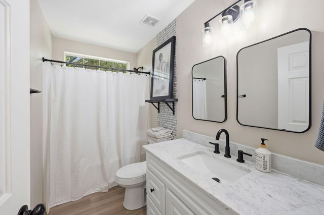 8528 Falling Leaf Lane, North Charleston, SC 29420