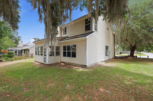 8528 Falling Leaf Lane, North Charleston, SC 29420