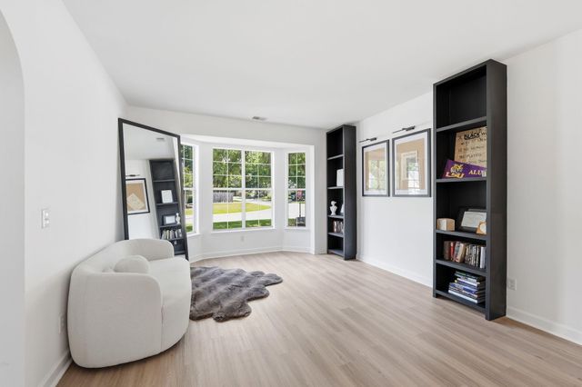 8528 Falling Leaf Lane, North Charleston, SC 29420