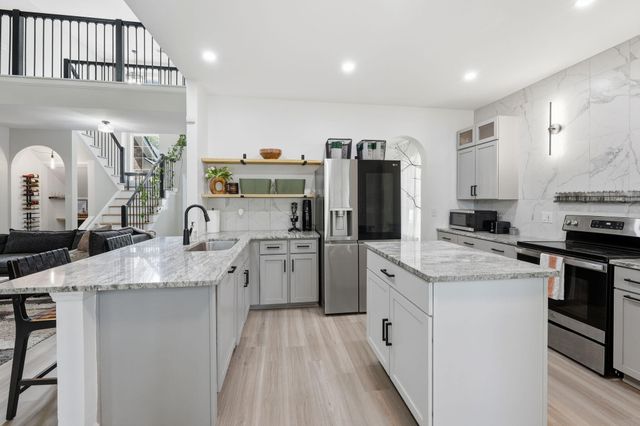 8528 Falling Leaf Lane, North Charleston, SC 29420