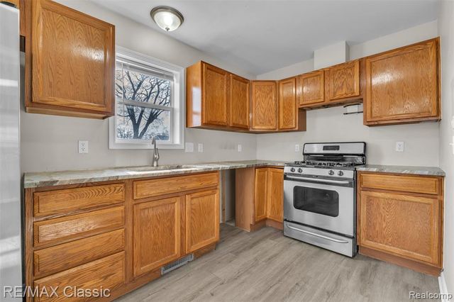 17709 Hanna Street, Melvindale, MI 48122