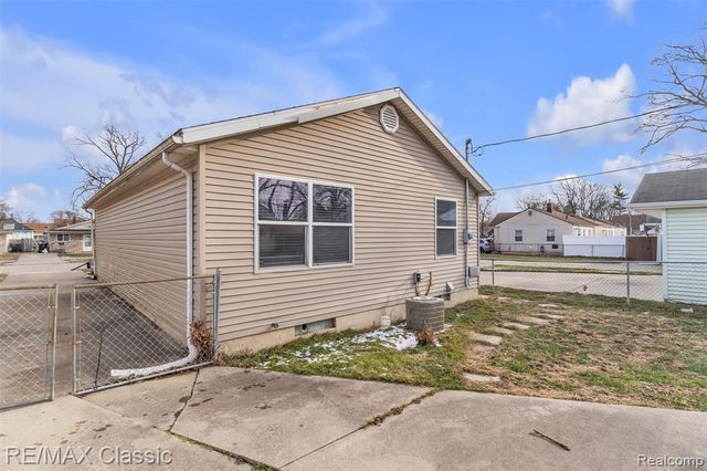 17709 Hanna Street, Melvindale, MI 48122