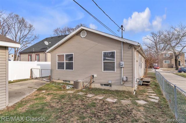 17709 Hanna Street, Melvindale, MI 48122