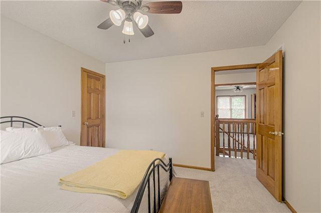 13636 W 75 Place, Lenexa, KS 66216