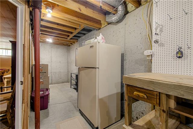 13636 W 75 Place, Lenexa, KS 66216