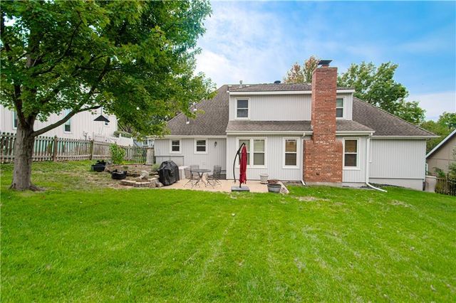 13636 W 75 Place, Lenexa, KS 66216
